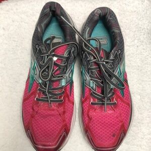 Brooks Ravenna 7 Womens Size 9
